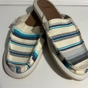Sanuk Slides NWOT, Size 7